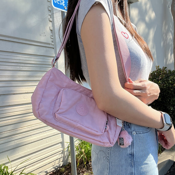 Kipling 粉測背包