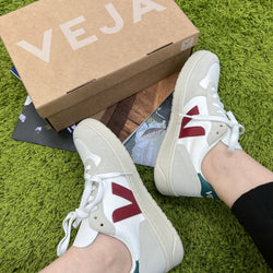 Veja V-10 Sneakers 慢跑鞋