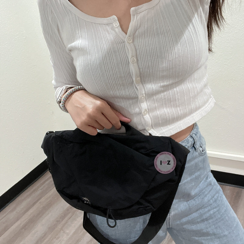 lululemon Curved Crossbody Bag 3L iheartz.shop Zoe x lululemon Curved Crossbody Bag 3L iheartz.shop Zoe x