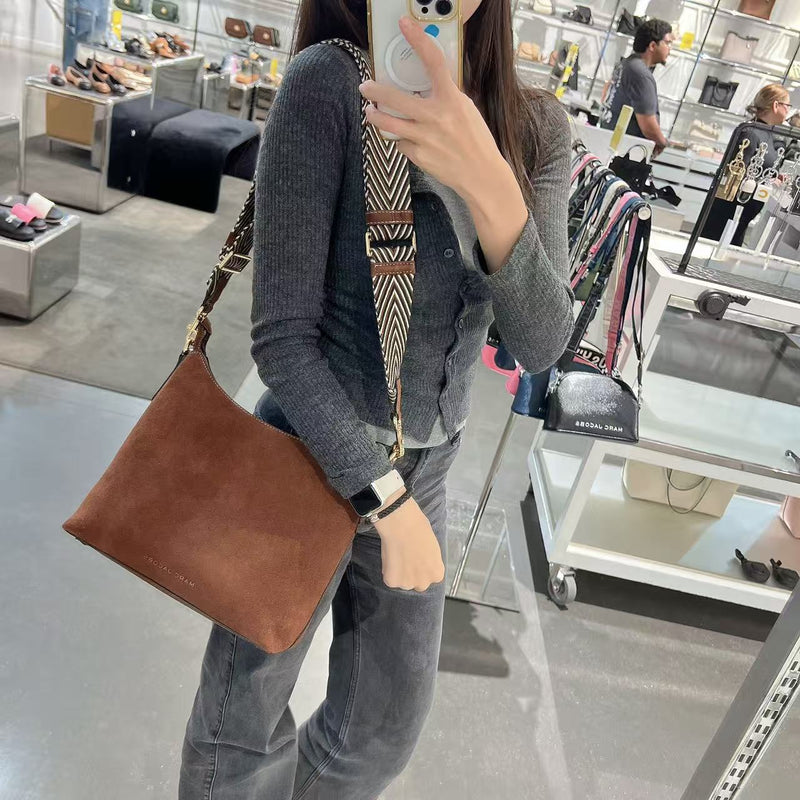 *YKL2087MJ肩背斜背包