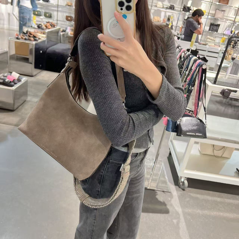 *YKL2087MJ肩背斜背包