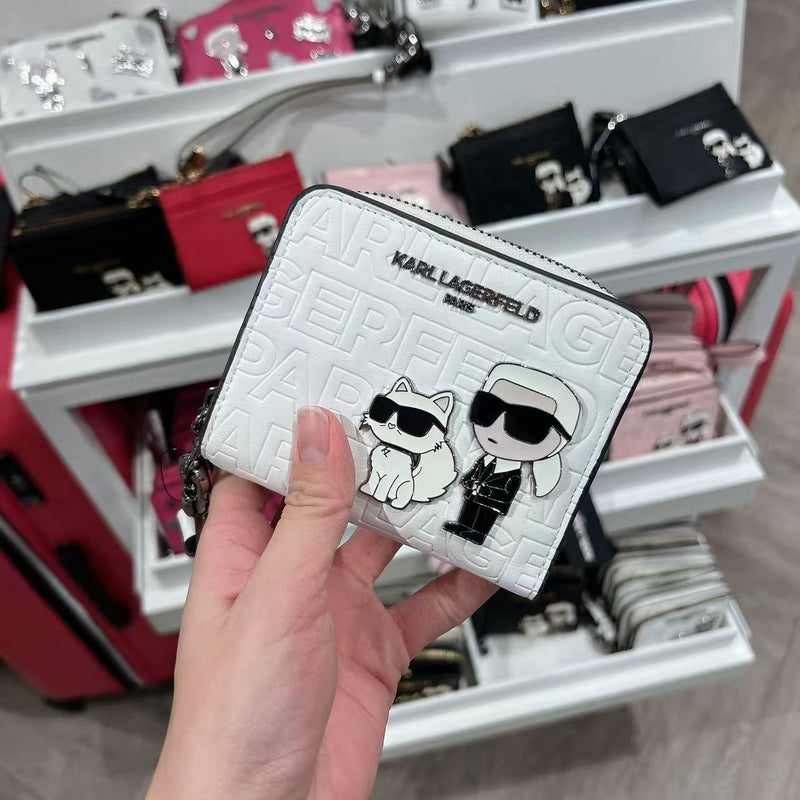 *YKL2133卡爾立體圖騰短夾