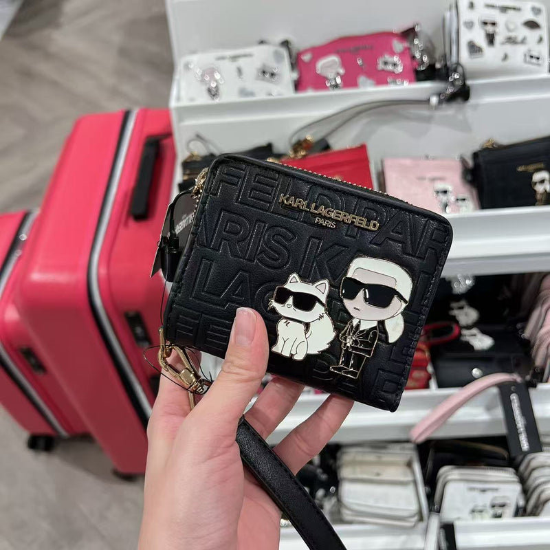 *YKL2133卡爾立體圖騰短夾