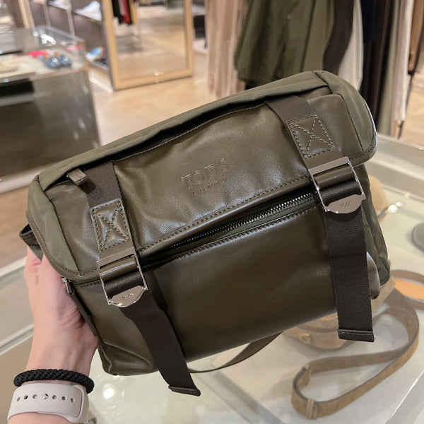 *Tods郵差包YHL2157