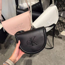 *YFL2305CK半月斜背包