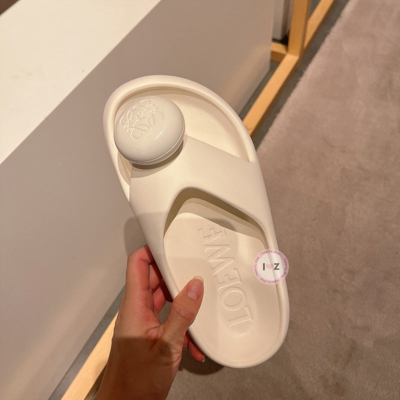 *Loewe女夾腳涼鞋